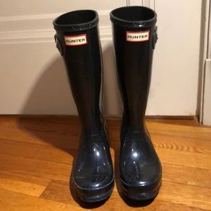Black Hunter rainboots!